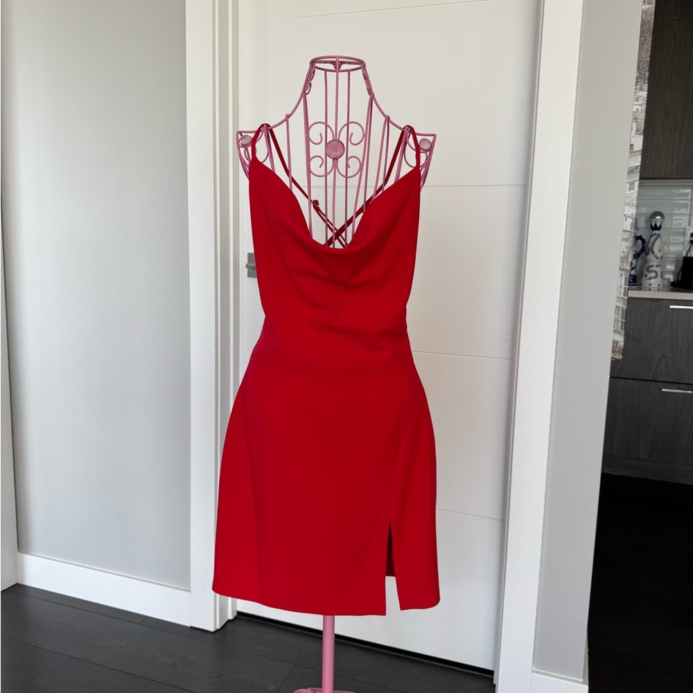 Chic Backless Red Dress